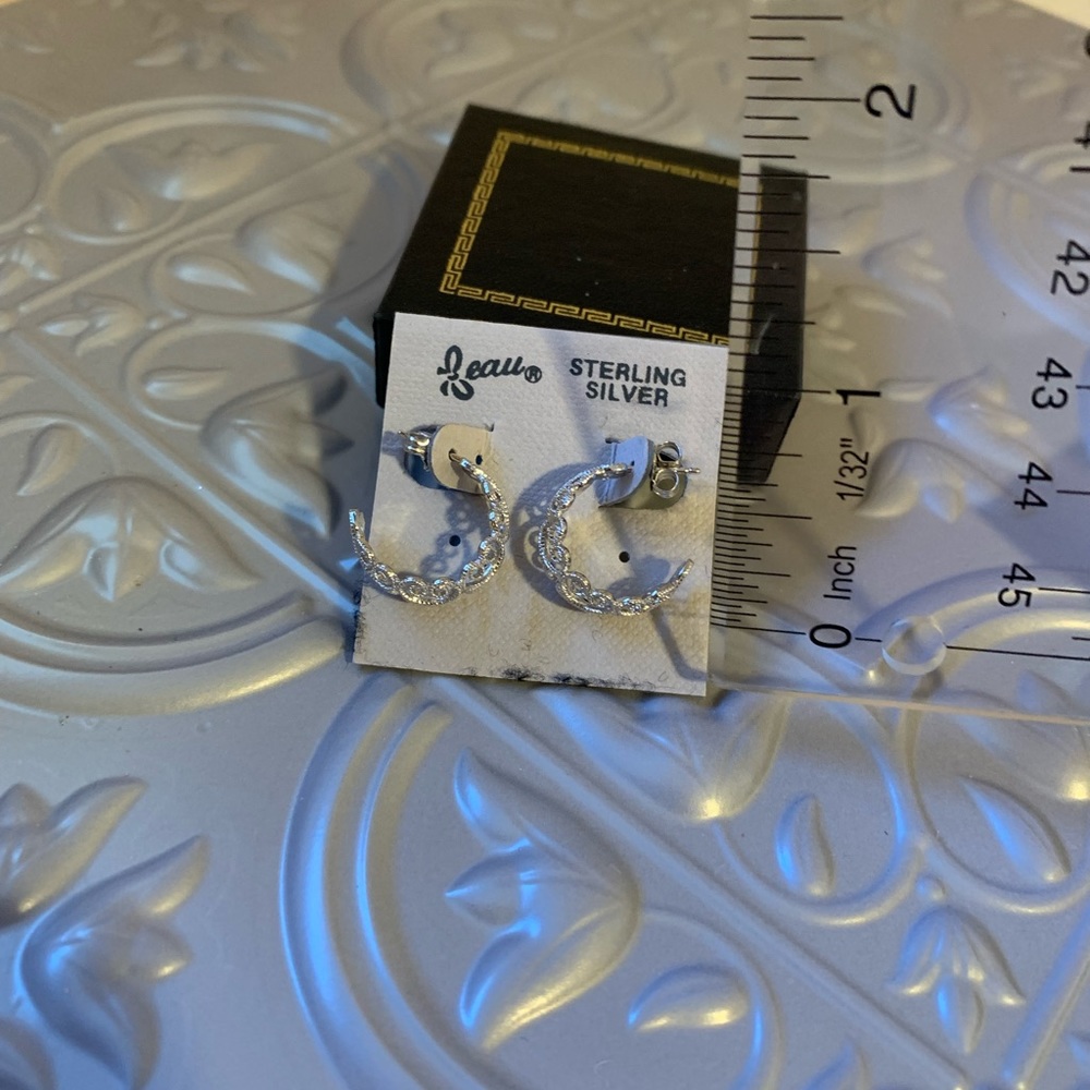 Beau Sterling Silver Earrings Hoops